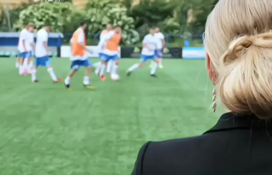 法国电影《Footballers'Moms》足球队的女老板们全集-免费在线观看高清完整版-VS影视在线播放