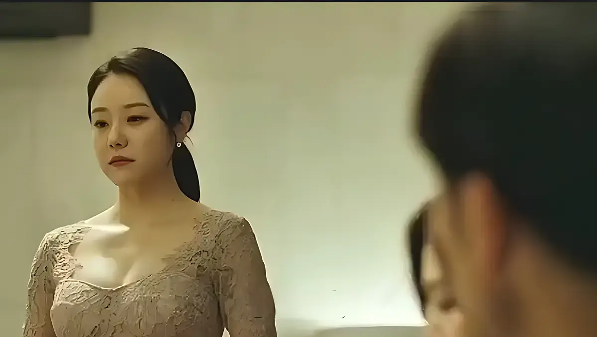 漂亮的保姆无广告在线观看-韩国伦理《漂亮的保姆》高清未删减版-小保姆与男主人大尺度剧情-正版免费资源