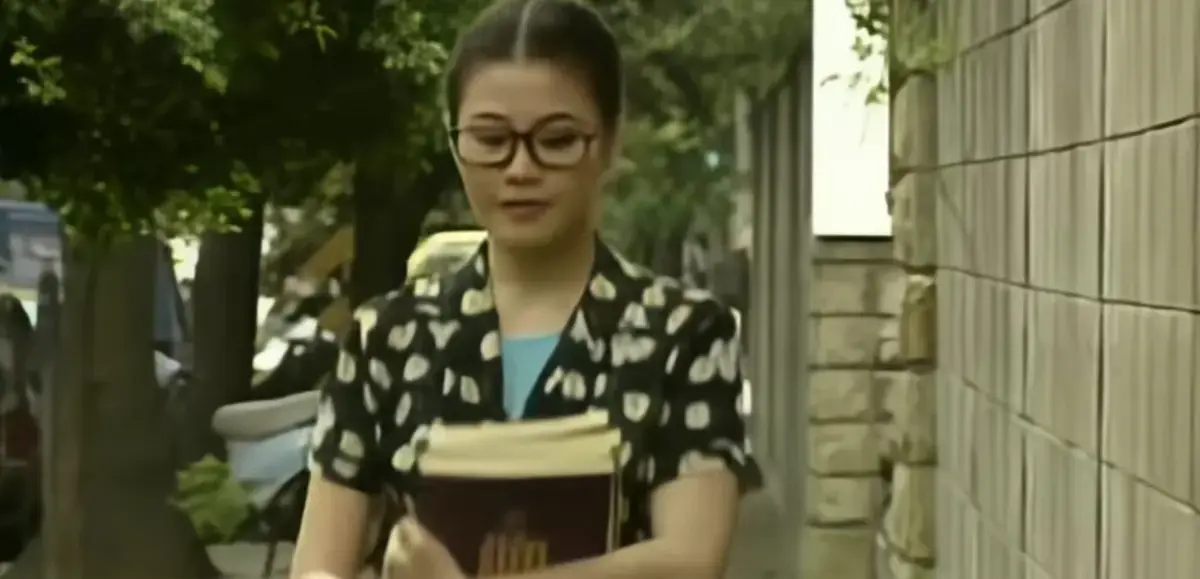 《师生畸恋》未删减高清完整版在线观看-洪晓芸主演师生禁忌之恋-1080P高清画质无广告免费播放《师生畸恋》